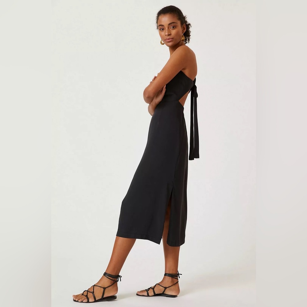 Sleeveless Deep-V Midi Dress
BNWT
Anthropologie
